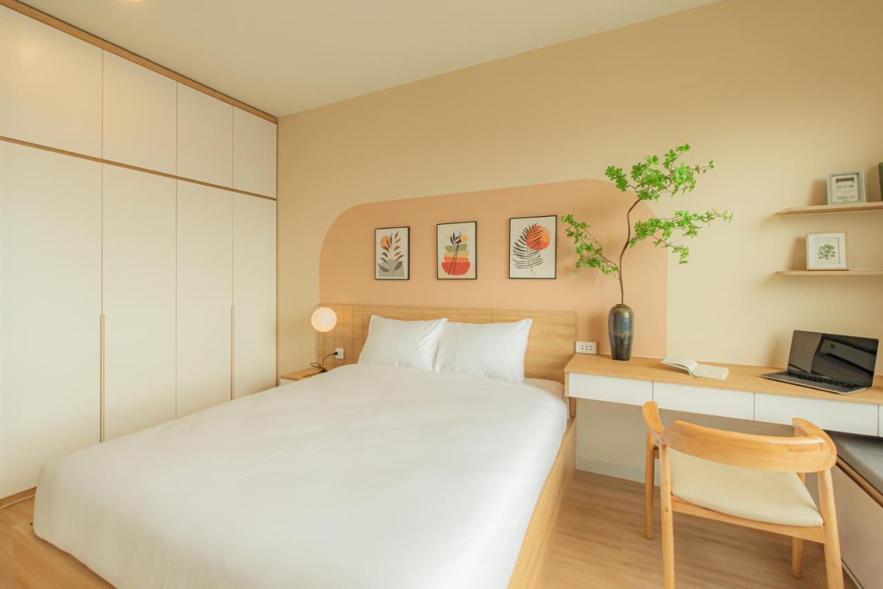 9Trip Stay In Soho Residence - 3 Bedrooms Apartment In District 1, Next To Bui Vien Walking Street - Free Saigon Nightlife Walking Tour Thành Pho Ho Chí Minh Esterno foto